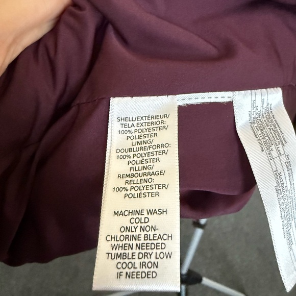 LOFT Brown and Burgundy Polka Dot Puffer Vest – Size Large - Picture 3 of 8